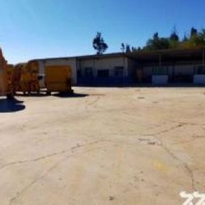 低价出租7000余平场地，可合租也可分租，已三通，大车自由出