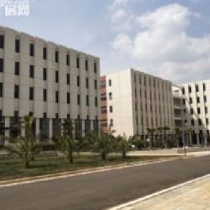 毗邻机场 物流方便 有卸货平台